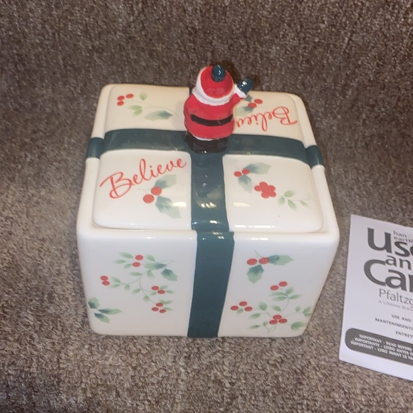 🎄 🍪🎄NWT Pfaltzgraff Winterbury Santa Cookie or Treat Jar - Picture 9 of 14